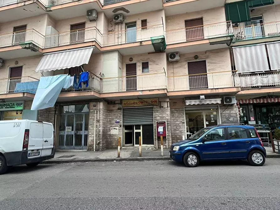 Immagine 10 di Locale commerciale in vendita  in via cupa della vedova a Napoli