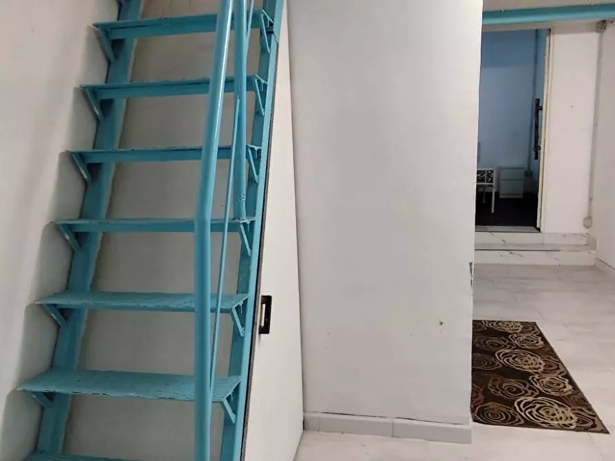 Immagine 7 di Appartamento in vendita  in vico lungo del gelso a Napoli