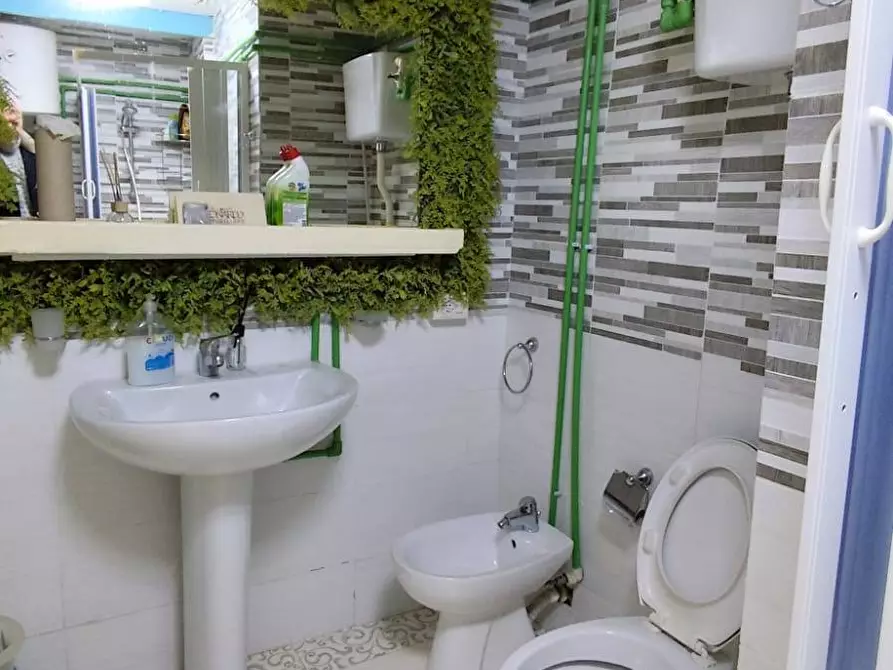 Immagine 15 di Appartamento in vendita  in vico lungo del gelso a Napoli