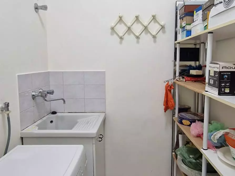 Immagine 23 di Appartamento in vendita  in Via Francesco Girardi a Napoli