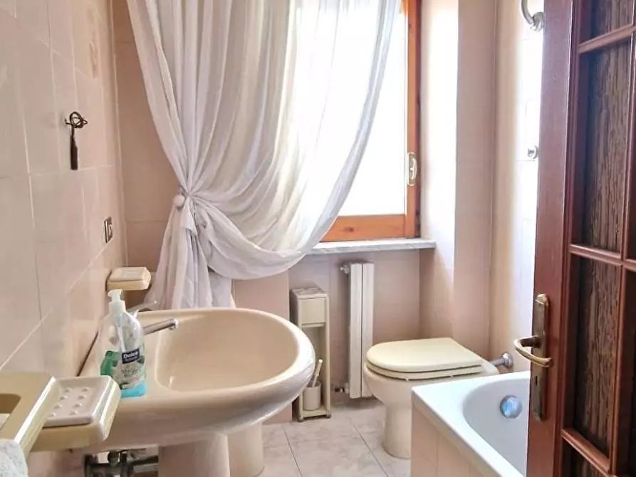 Immagine 19 di Appartamento in vendita  in Via Detta Nuova Casoria a Napoli