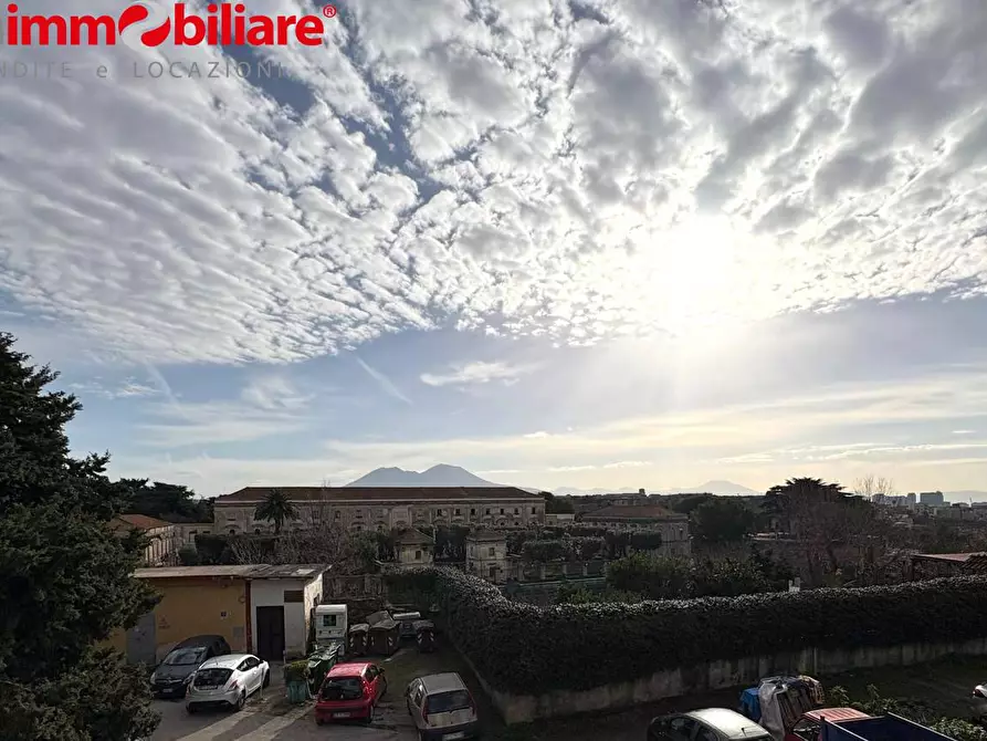 Immagine 8 di Appartamento in vendita  in Calata Capodichino a Napoli