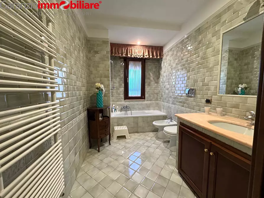 Immagine 15 di Appartamento in vendita  in Calata Capodichino a Napoli