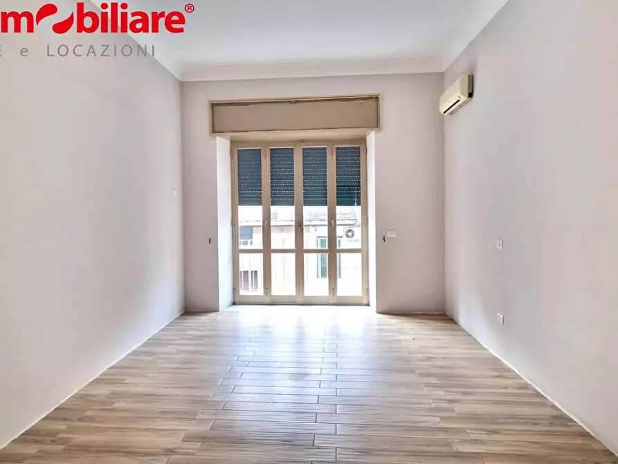 Immagine 2 di Appartamento in affitto  in via vittorio veneto a Napoli