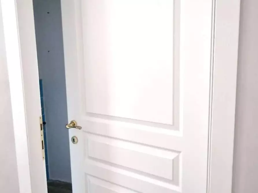 Immagine 10 di Appartamento in affitto  in via vittorio veneto a Napoli