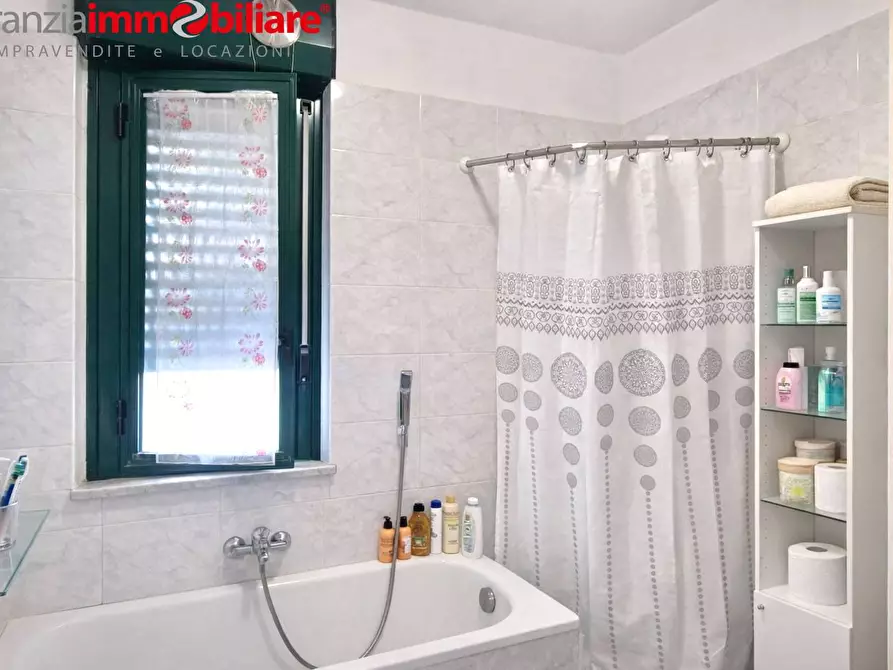 Immagine 8 di Appartamento in vendita  in via prima traversa antica giardini a Giugliano In Campania