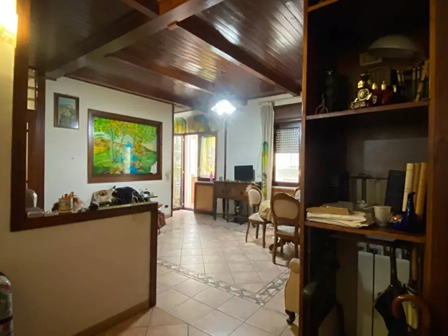 Immagine 3 di Appartamento in vendita  in Via Alessandro Telesino a Napoli