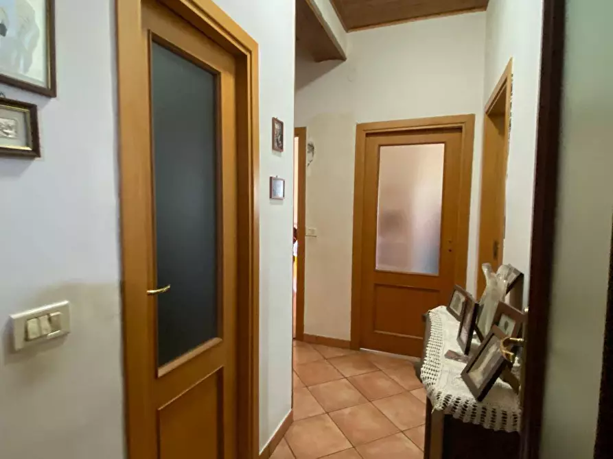 Immagine 12 di Appartamento in vendita  in Via Alessandro Telesino a Napoli