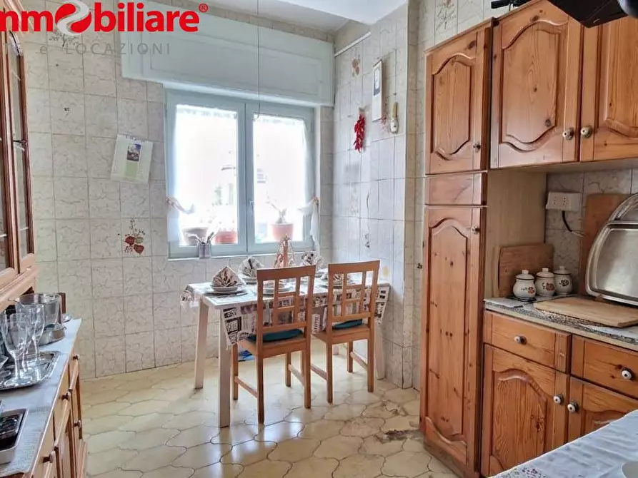 Immagine 3 di Appartamento in vendita  in via marco aurelio severino a Napoli