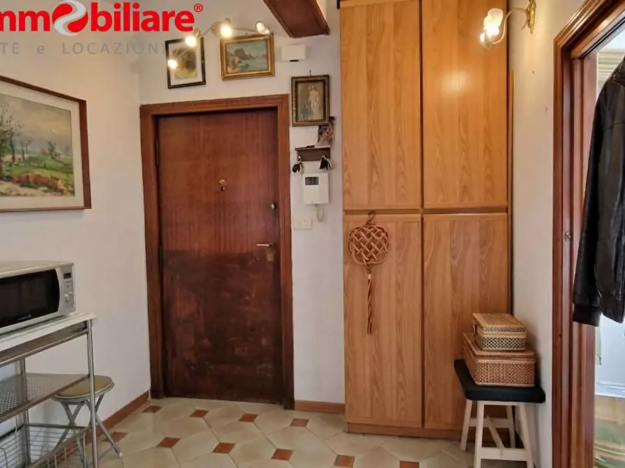 Immagine 9 di Appartamento in vendita  in via marco aurelio severino a Napoli