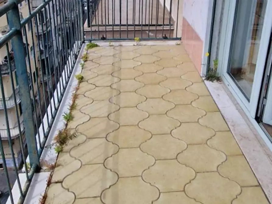 Immagine 15 di Appartamento in vendita  in via marco aurelio severino a Napoli