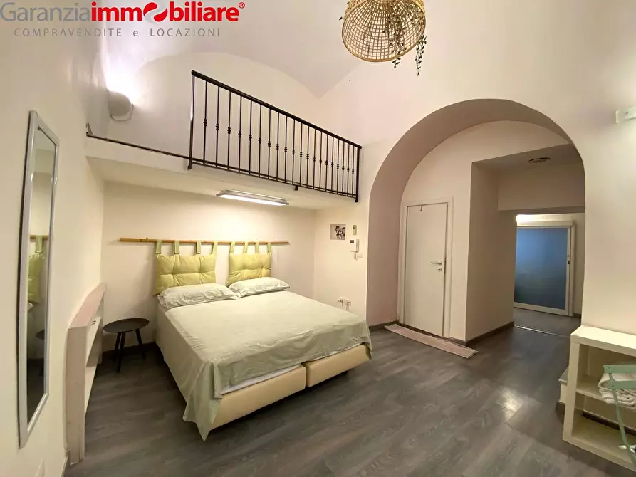 Immagine 1 di Appartamento in vendita  in Via Monte Di Dio a Napoli