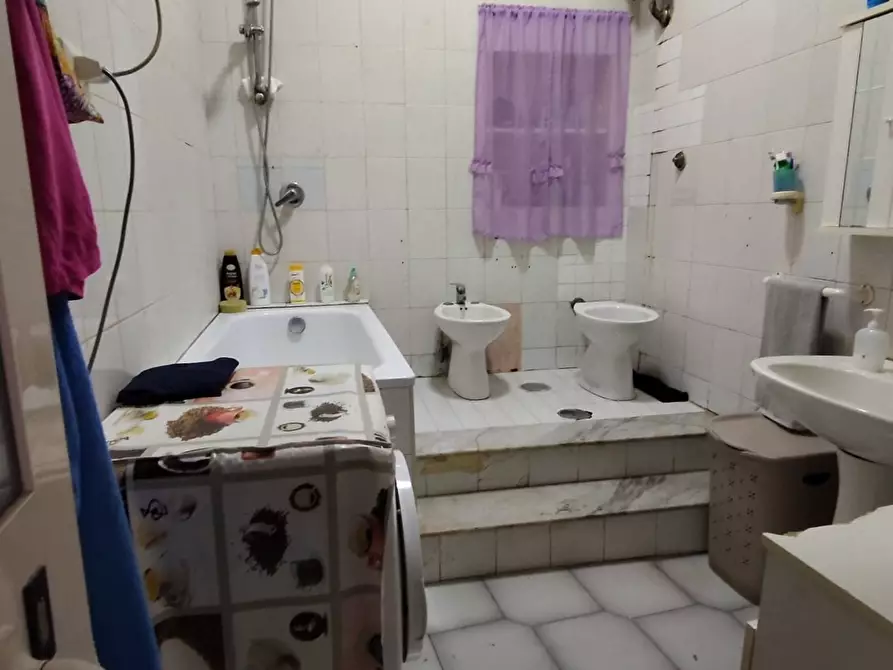 Immagine 7 di Appartamento in vendita  in Via Diomede Carafa a Napoli