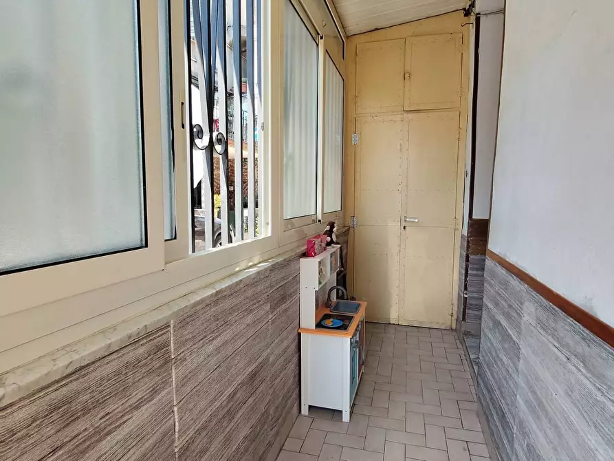 Immagine 2 di Appartamento in vendita  in Via Diomede Carafa a Napoli