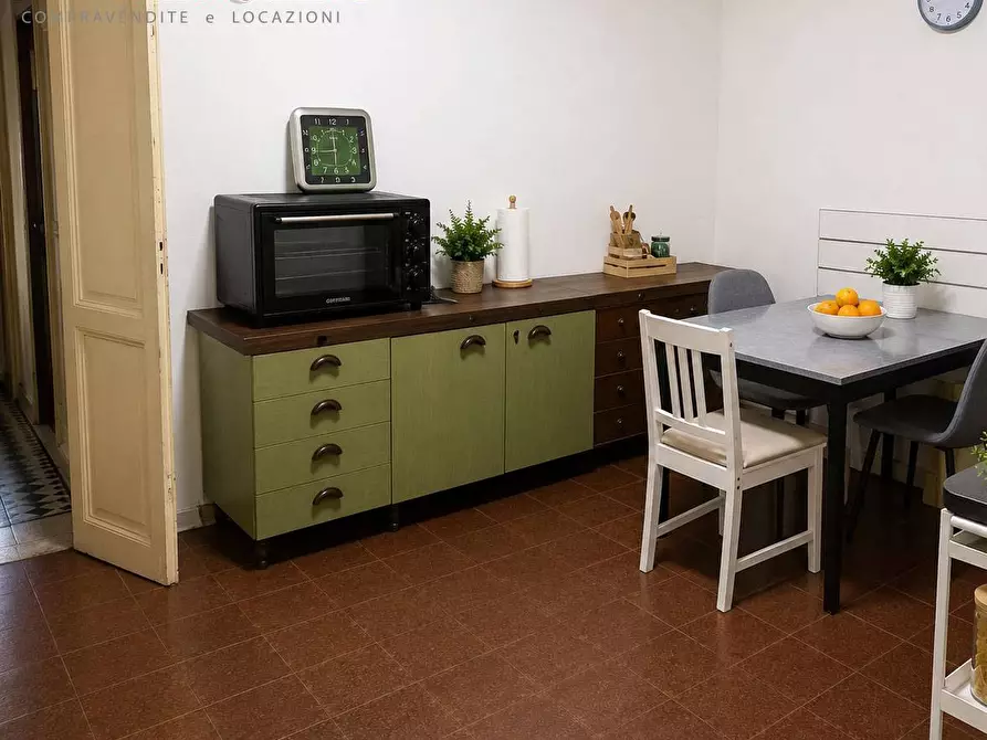 Immagine 2 di Appartamento in vendita  in Via Capuana a Napoli