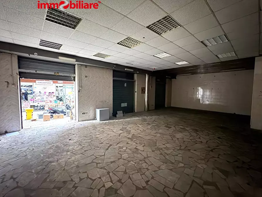 Immagine 4 di Locale commerciale in vendita  in Via Giuseppe Zurlo a Napoli