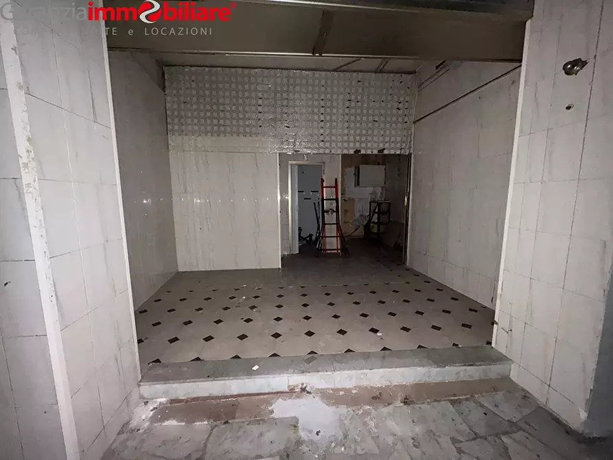 Immagine 7 di Locale commerciale in vendita  in Via Giuseppe Zurlo a Napoli