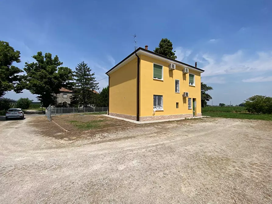 Immagine 21 di Villa in vendita  in Via Canalazzi 167 a Ferrara