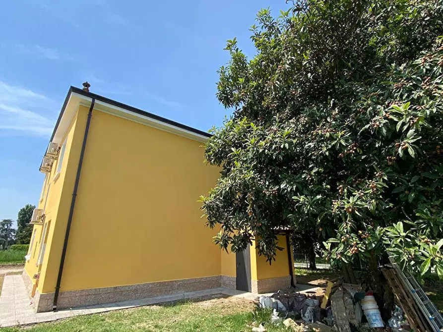 Immagine 26 di Villa in vendita  in Via Canalazzi 167 a Ferrara