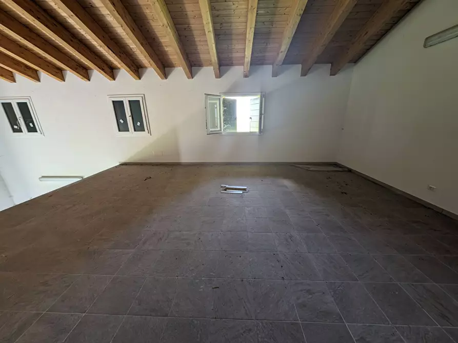 Immagine 10 di Villa in vendita  in via Frutteti 45 a Terre Del Reno