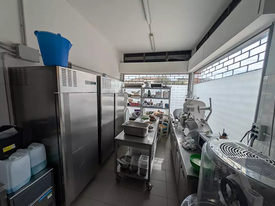 Immagine 9 di Attività commerciale in vendita  in via chiesa 124 a Ferrara