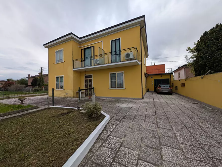 Immagine 1 di Casa semindipendente in vendita  in Via Bologna 711 a Ferrara
