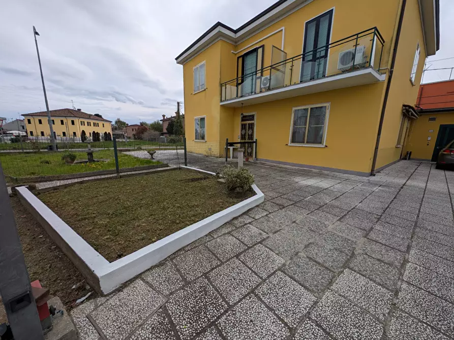 Immagine 3 di Casa semindipendente in vendita  in Via Bologna 711 a Ferrara