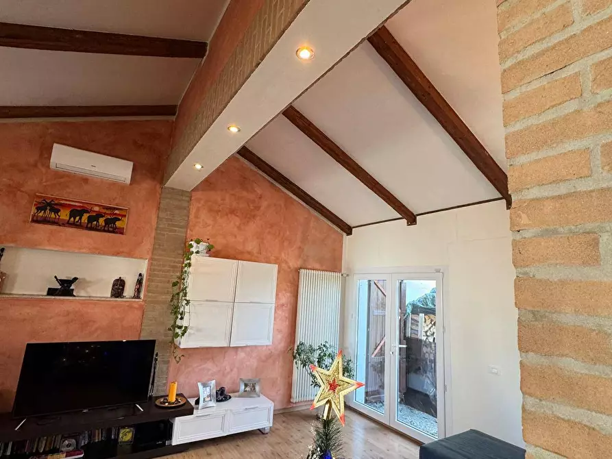 Immagine 5 di Villa in vendita  in via Cà Nova Ducale 7 a Voghiera