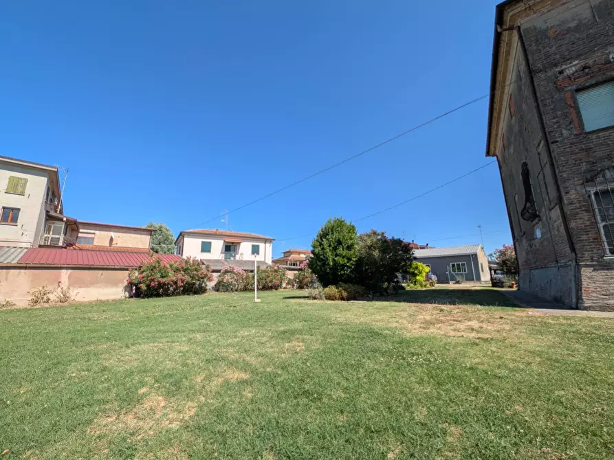 Immagine 34 di Villa in vendita  in via Ludovico Ariosto 90 a Masi Torello