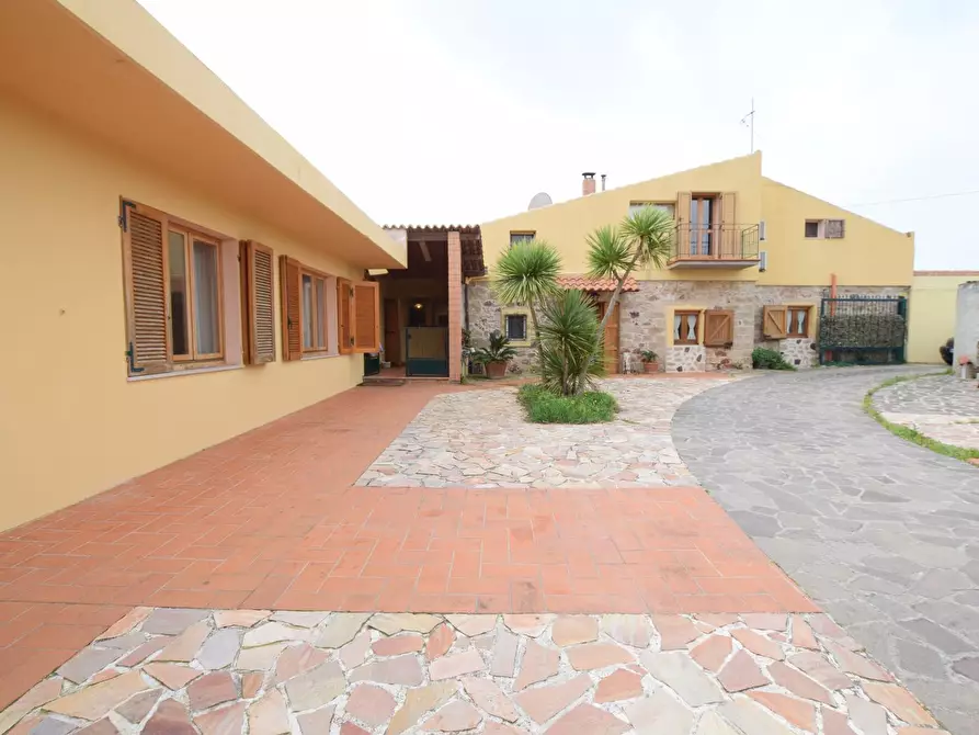 Immagine 1 di Villa in vendita  in regione taulera a Alghero