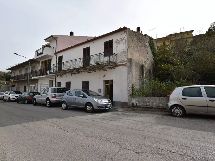 Immagine 1 di Casa indipendente in vendita  in Grazia Deledda 46 a Badesi