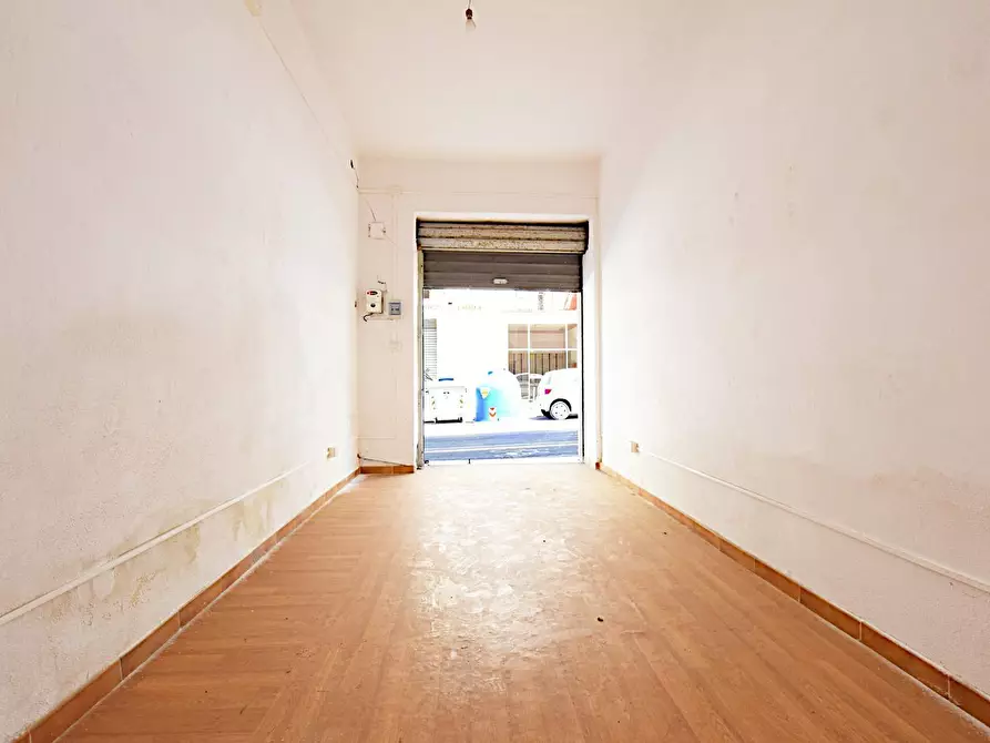 Immagine 2 di Locale commerciale in vendita  in DIAZ 15 E a Sassari