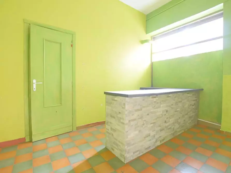 Immagine 12 di Locale commerciale in vendita  in VIA STANIS MANCA 1 a Sassari