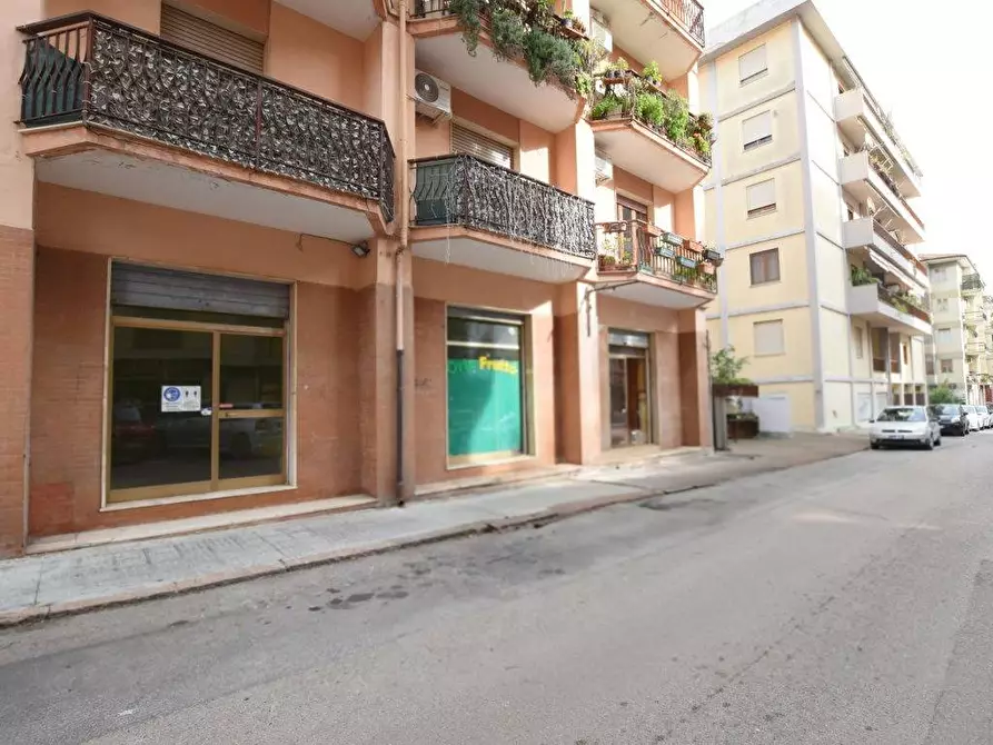 Immagine 1 di Locale commerciale in vendita  in VIA STANIS MANCA 1 a Sassari