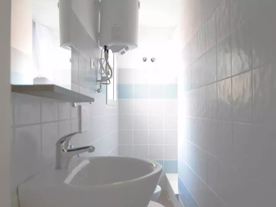 Immagine 20 di Camera in affitto  in via San Carlo 37/C a Sassari