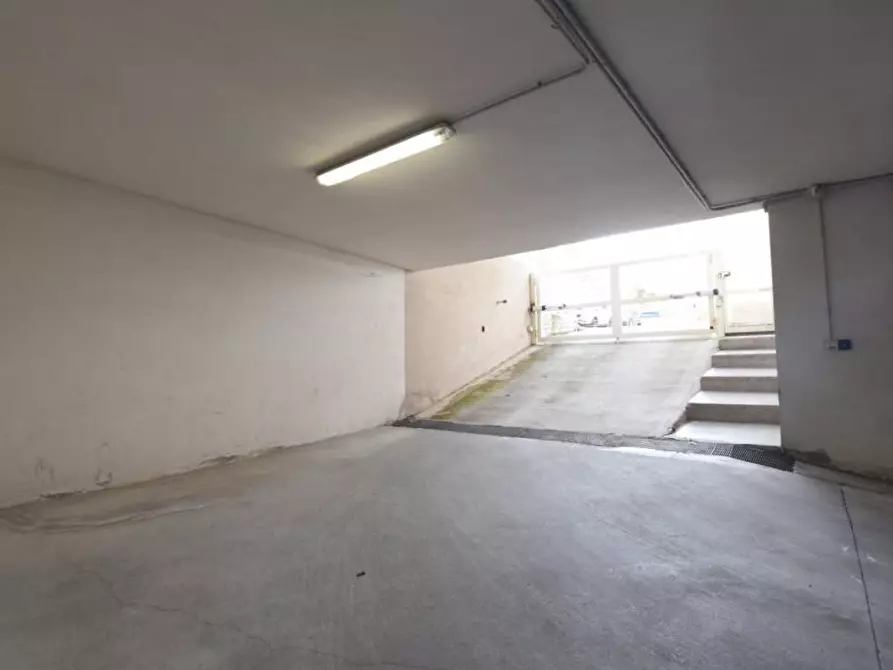 Immagine 6 di Box auto in vendita  in Via Millelire 11 a Sassari