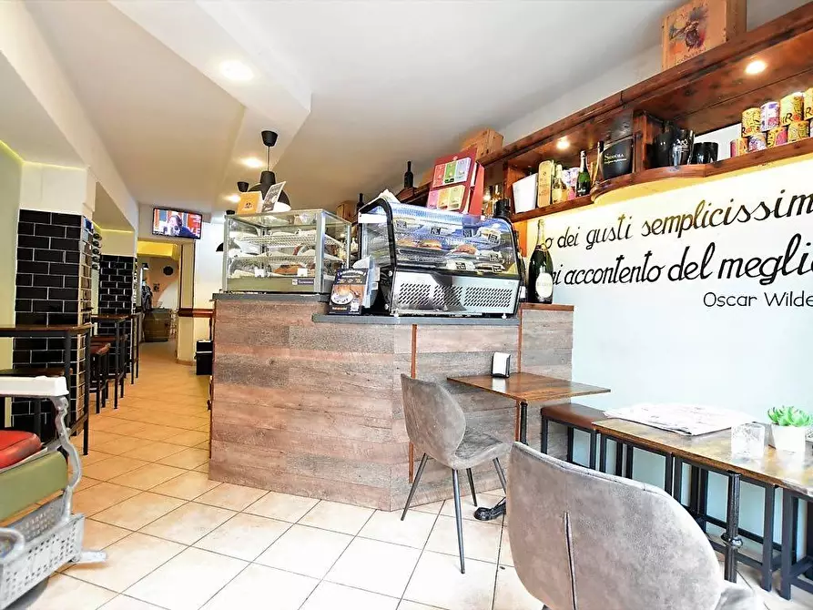 Immagine 4 di Attività commerciale in vendita  in Corso Vittorio Emanuele 6 a Sassari