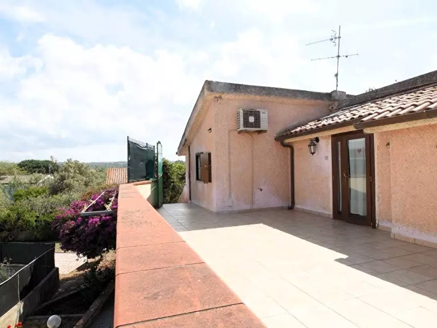 Immagine 32 di Villa in vendita  in SV Serralonga snc a Sorso