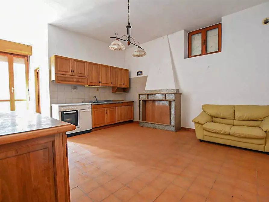 Immagine 4 di Casa indipendente in vendita  in VIA ROMA 184 a Sennori