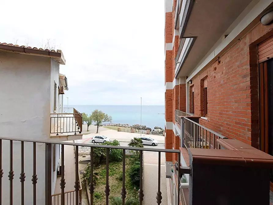 Immagine 14 di Appartamento in vendita  in Lungomare Balai 16 a Porto Torres