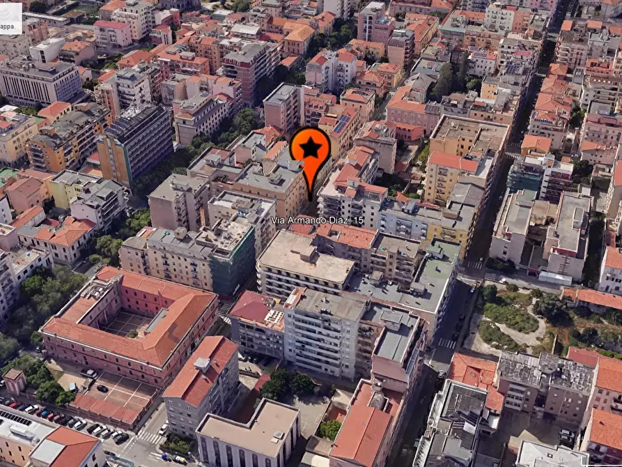 Immagine 10 di Locale commerciale in vendita  in DIAZ 15 E a Sassari