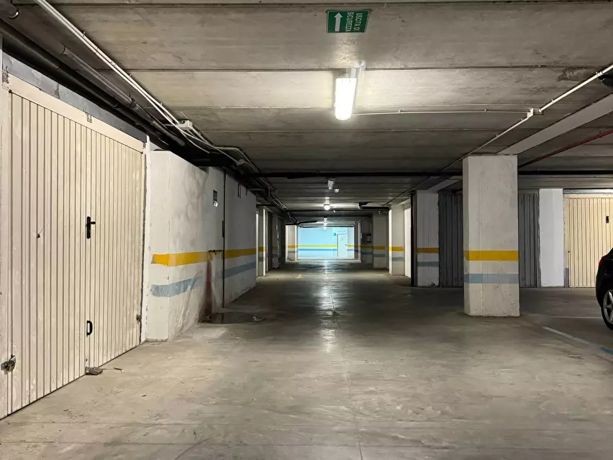 Immagine 6 di Box auto in vendita  in via Buccari 40 a Sassari