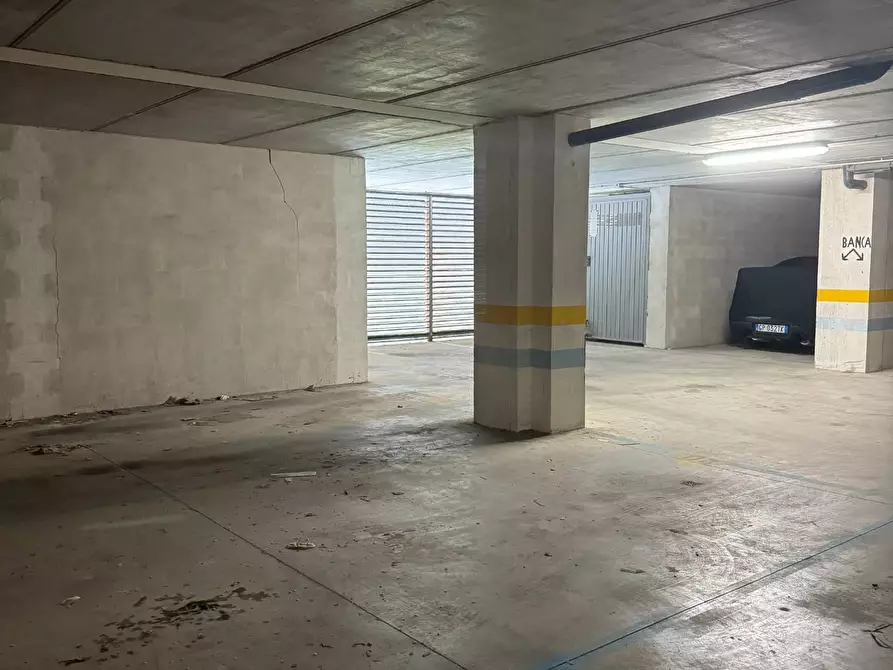 Immagine 12 di Box auto in vendita  in via Buccari 40 a Sassari