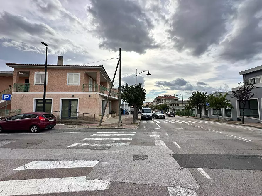 Immagine 2 di Locale commerciale in affitto  in viale Aldo Moro 243 a Olbia