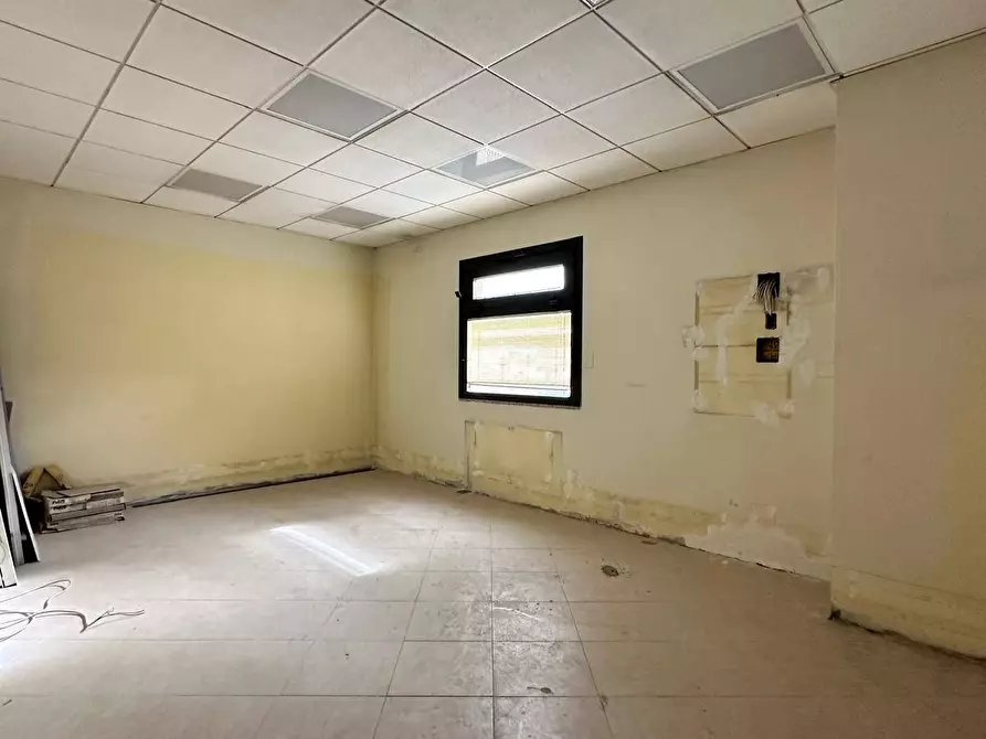 Immagine 10 di Locale commerciale in affitto  in viale Aldo Moro 243 a Olbia