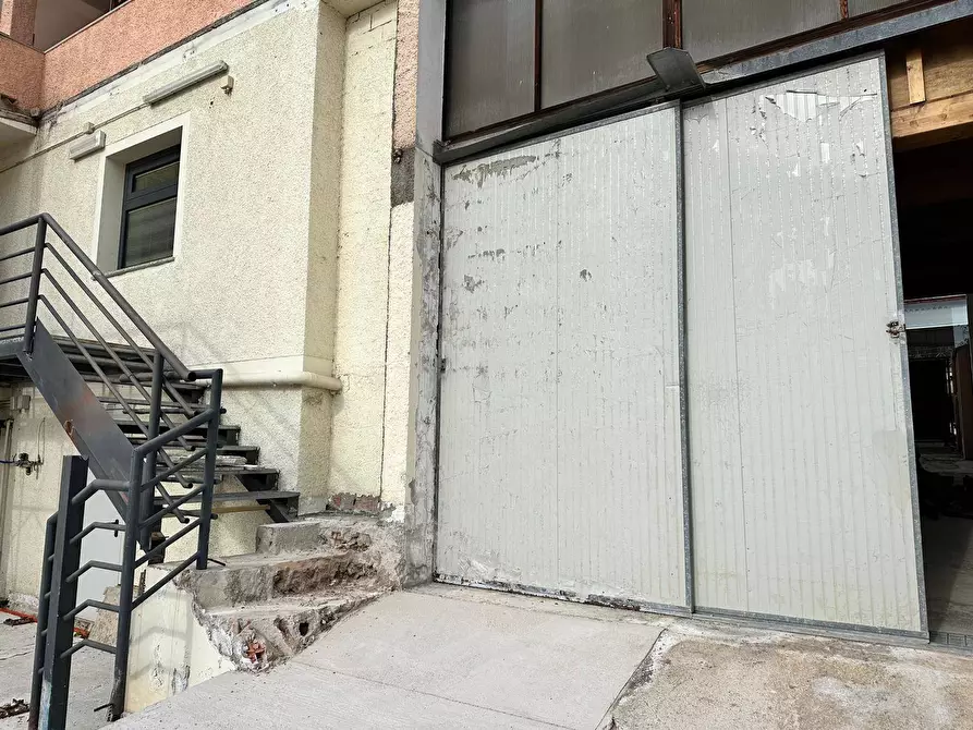 Immagine 12 di Locale commerciale in affitto  in viale Aldo Moro 243 a Olbia