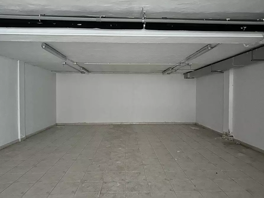 Immagine 14 di Locale commerciale in affitto  in viale Aldo Moro 243 a Olbia