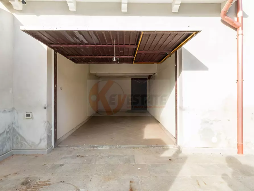 Immagine 27 di Appartamento in vendita  in via Primo Longobardo 10 a Sassari