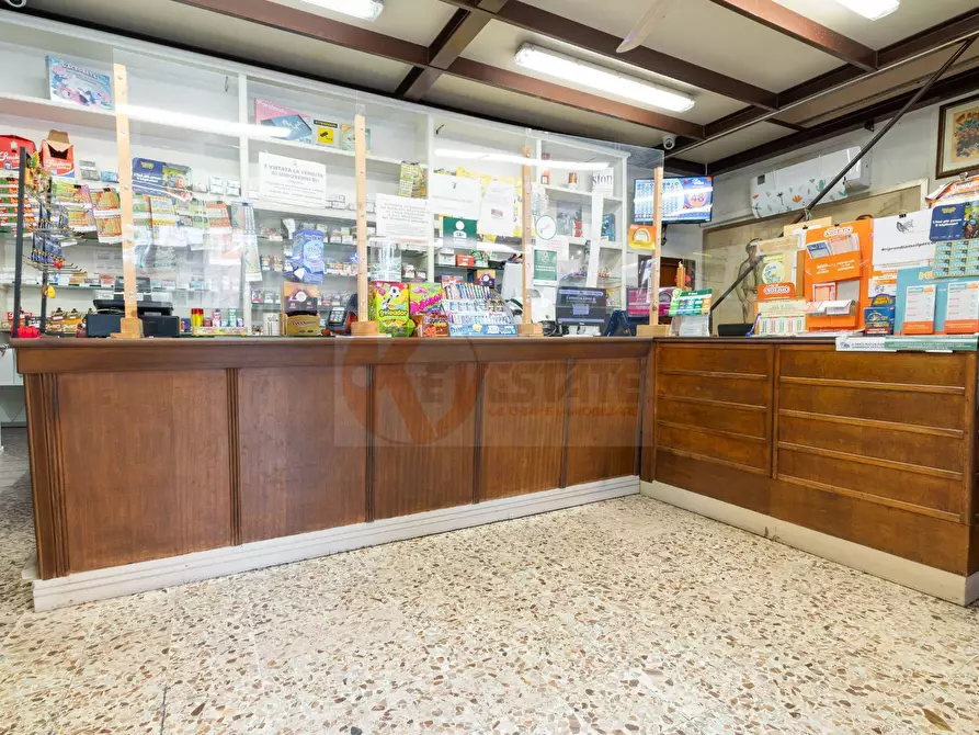 Immagine 3 di Attività commerciale in vendita  in via Principessa Maria 50 a Sassari