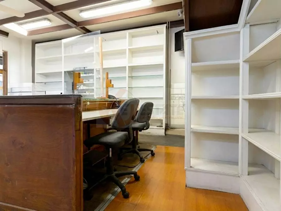 Immagine 4 di Attività commerciale in vendita  in via Principessa Maria 50 a Sassari